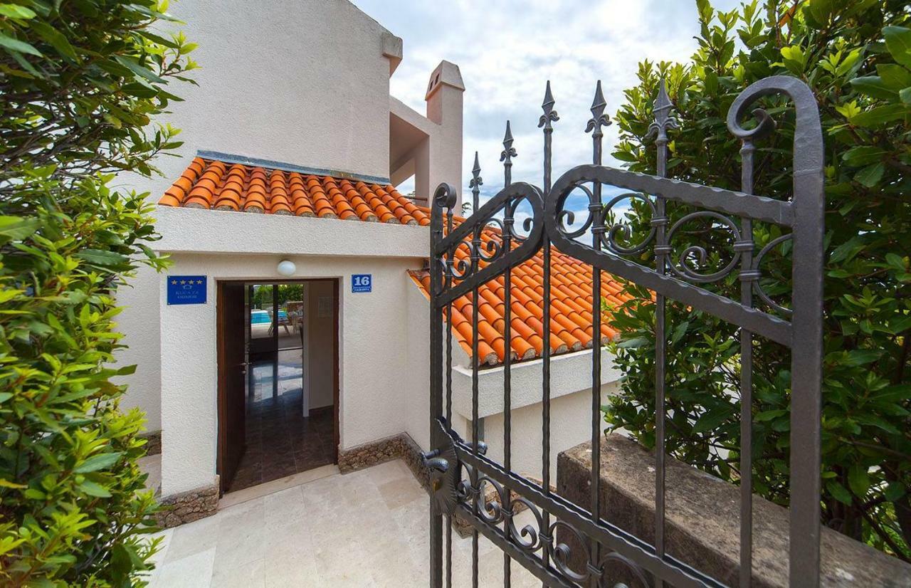 Villa Skalinada Baška Voda Esterno foto